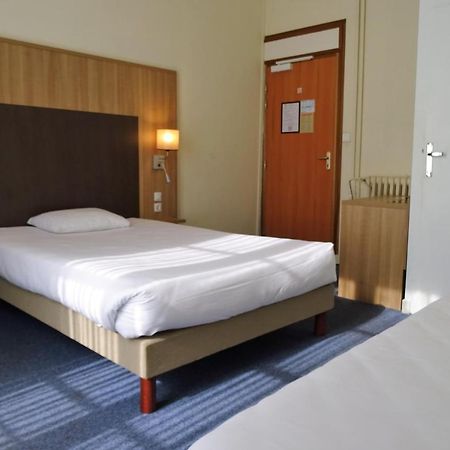 Hotel Saint-Patrick Coeur De น็องต์ ภายนอก รูปภาพ