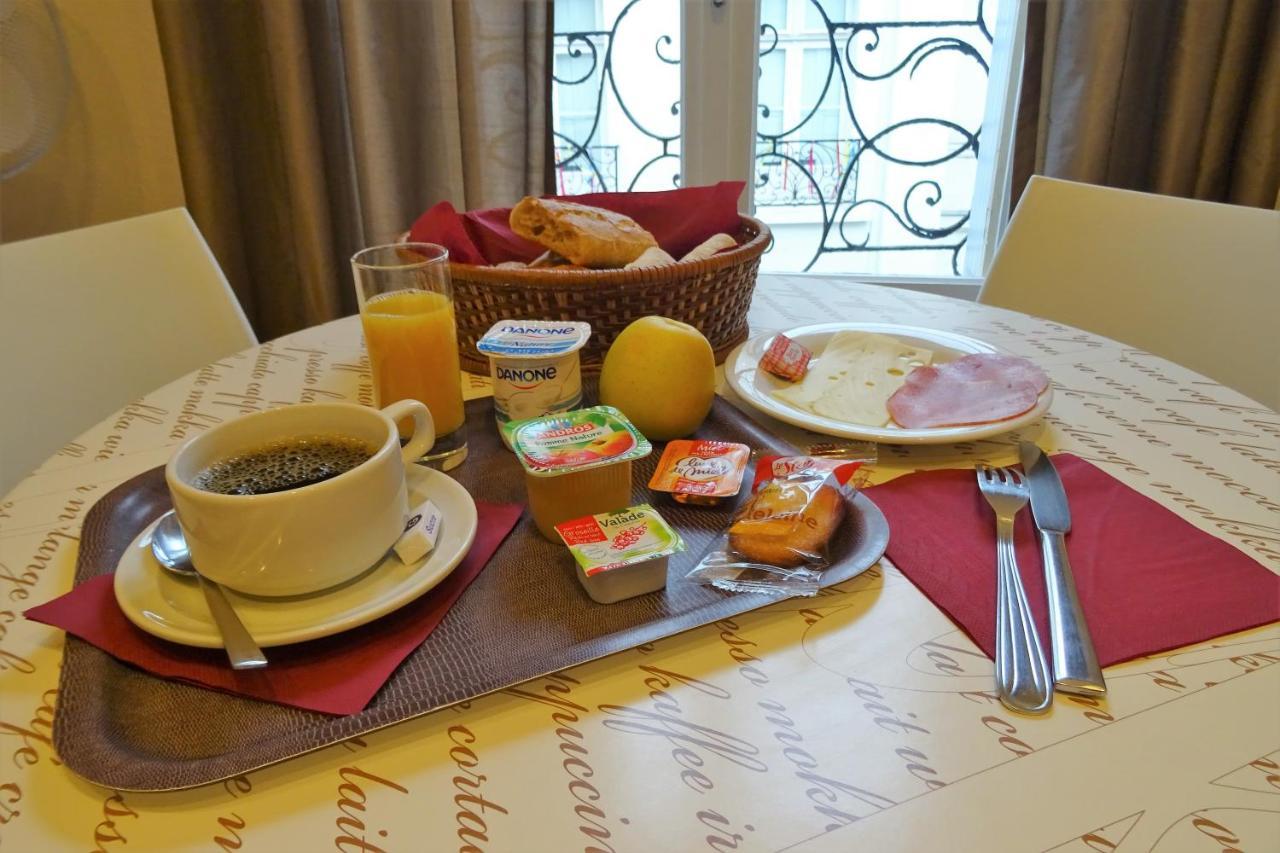 Hotel Saint-Patrick Coeur De น็องต์ ภายนอก รูปภาพ