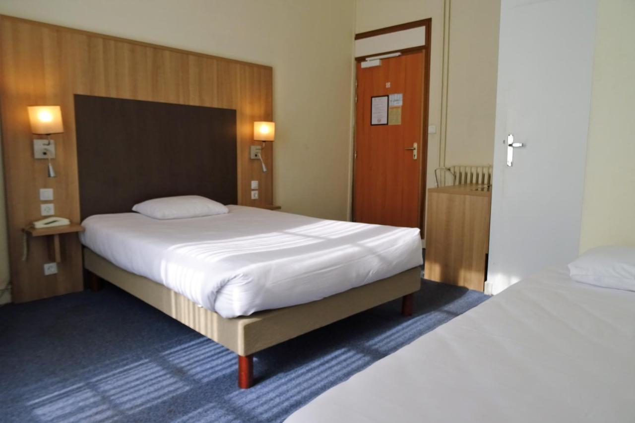 Hotel Saint-Patrick Coeur De น็องต์ ภายนอก รูปภาพ