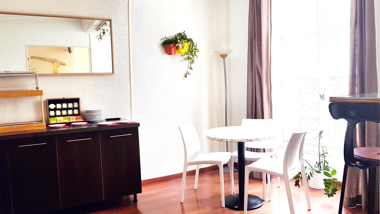 Hotel Saint-Patrick Coeur De น็องต์ ภายนอก รูปภาพ